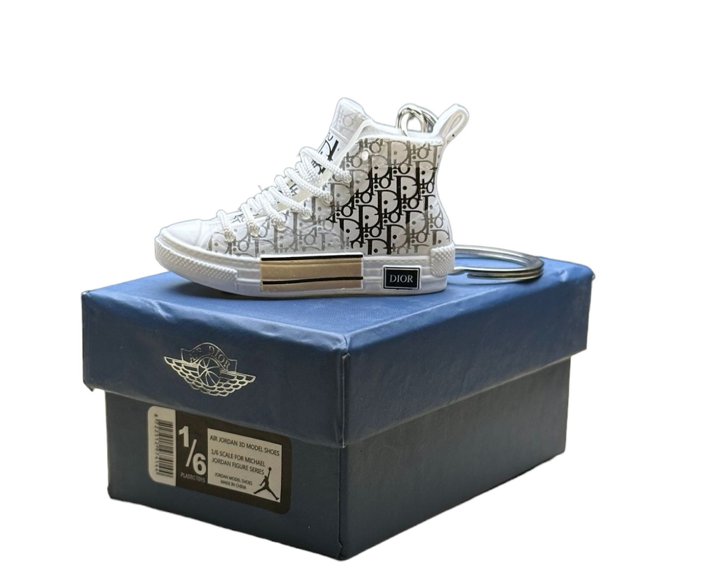 Converse mini shoe top keychain